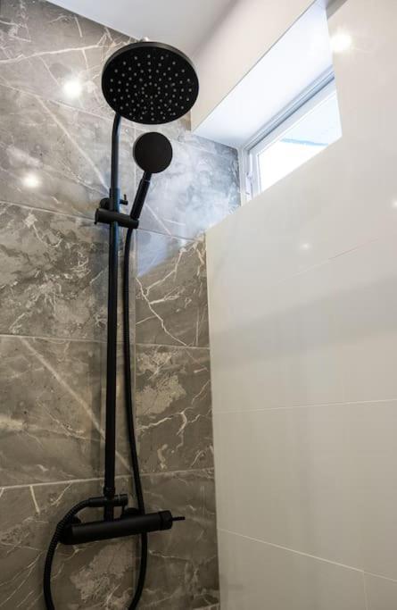 1 Bedroom Flat Completely Renovated. * Armação de Pêra