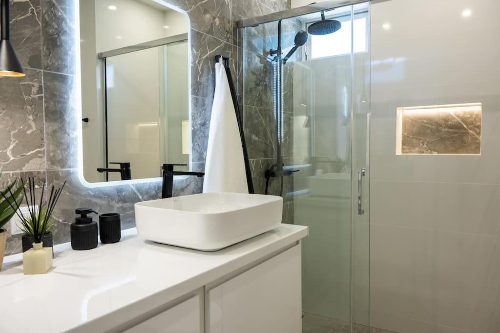 Apartment 1 Bedroom Flat Completely Renovated. Armacao de Pera