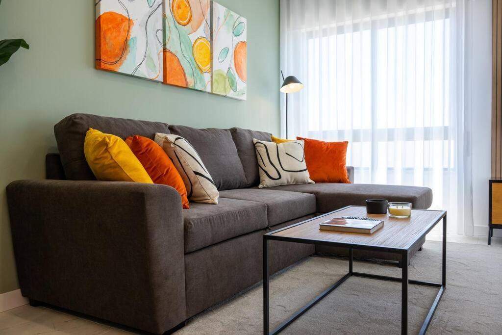 1 Bedroom Flat Completely Renovated. *