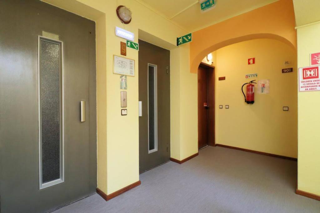 1 Bedroom Flat Completely Renovated. Apartment Armacao de Pera