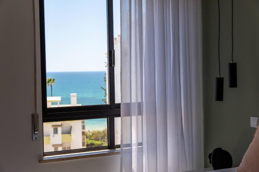 1 Bedroom Flat Completely Renovated. *