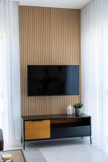 Apartment 1 Bedroom Flat Completely Renovated. Armacao de Pera